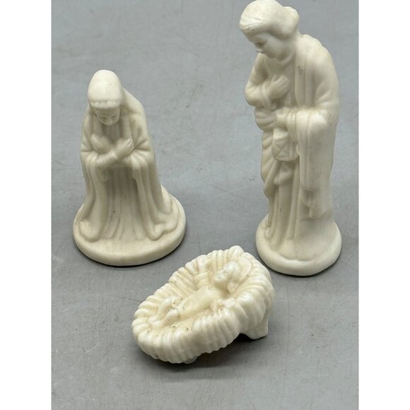 Vintage Nativity Scene Figurines 6-Piece Set White Ceramic Christmas Decor READ - Picture 4 of 7